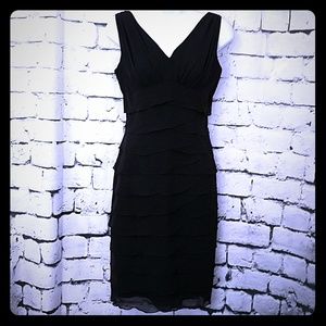 EUC! Jones Wear little black dress, sz 4